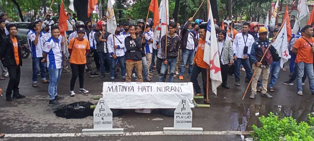 Anggotanya di PHK, DPW FSPMI Makassar Kembali Unjuk Rasa Bela Tenaga Alih Daya