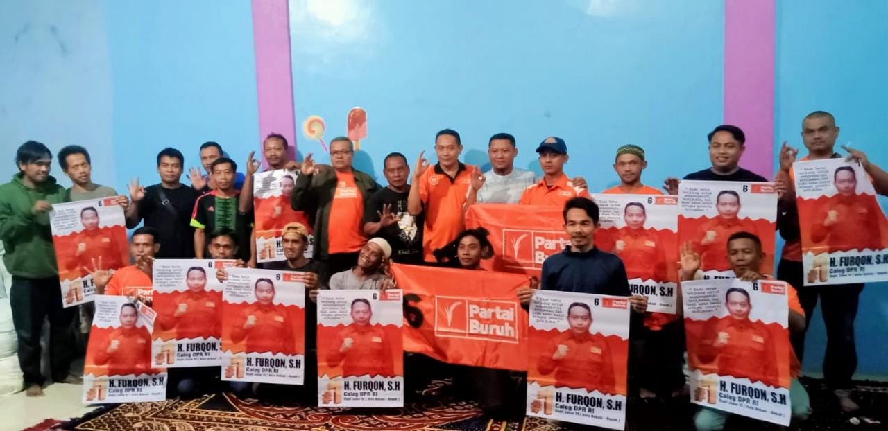 Perkenalkan Partai Buruh, Furqon Menyapa Warga Mustika Jaya