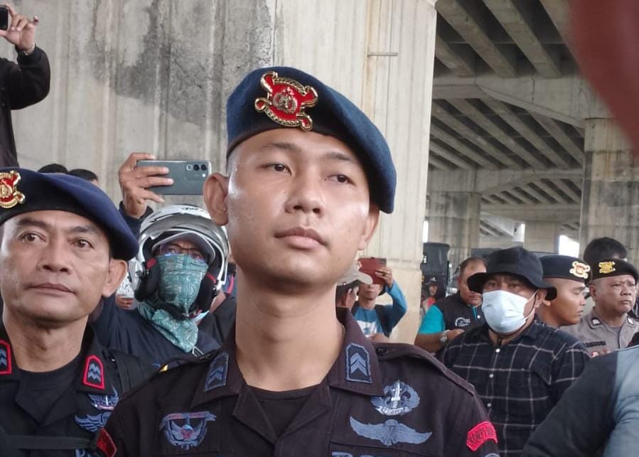 Oknum Polisi Picu Anarkis Aksi Unjuk Rasa  Buruh di Kawasan MM2100 Cikarang Barat