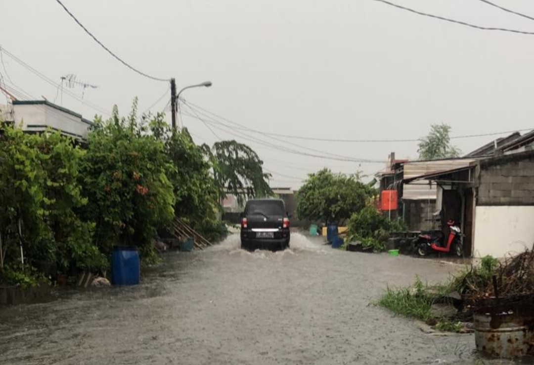 Cikarang Selatan Kembali Diguyur Hujan Lebat, Masyarakat Diminta Waspadai Potensi Banjir