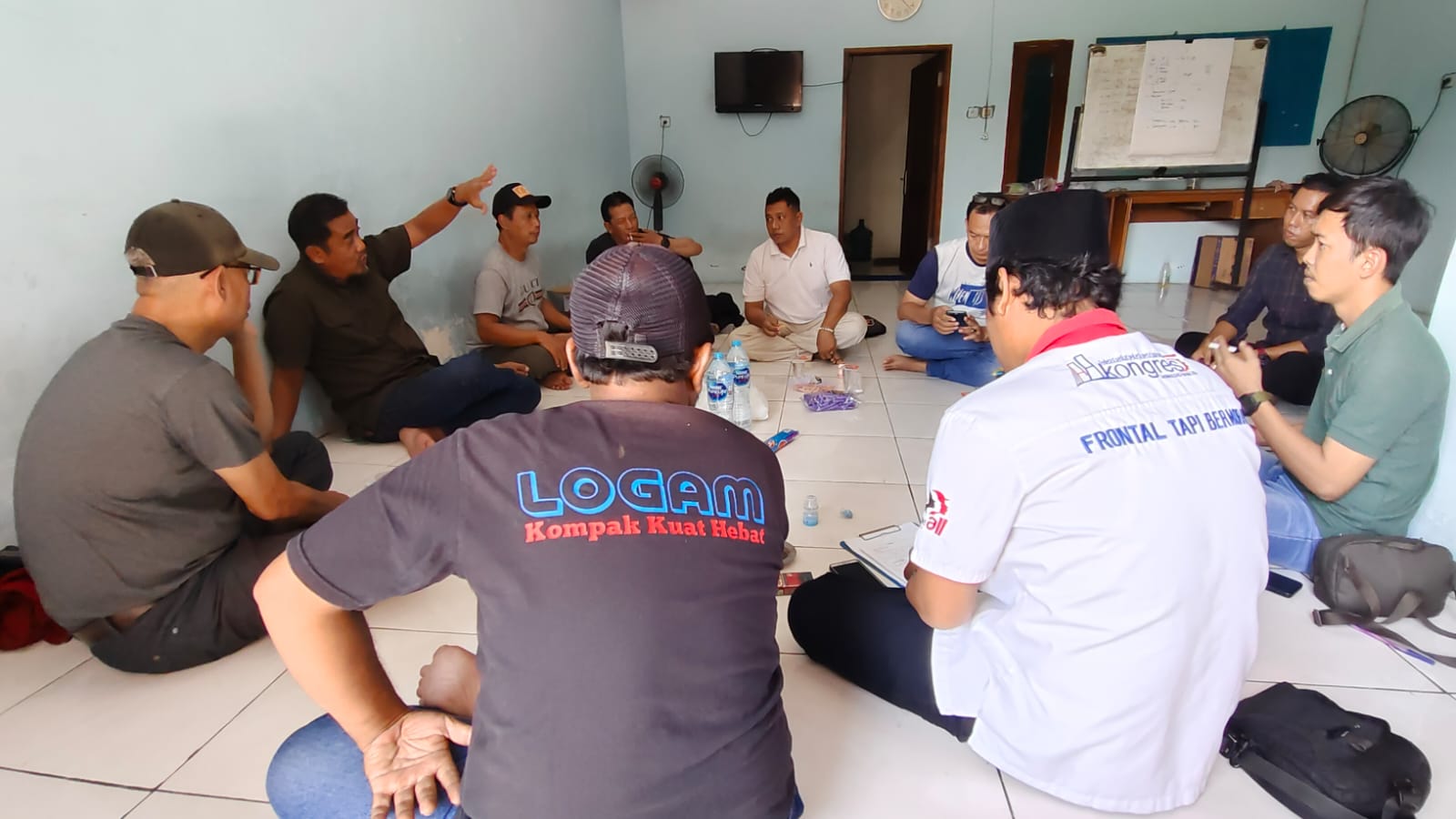 “Diskusi Minggu” SPL FSPMI Jawa Timur