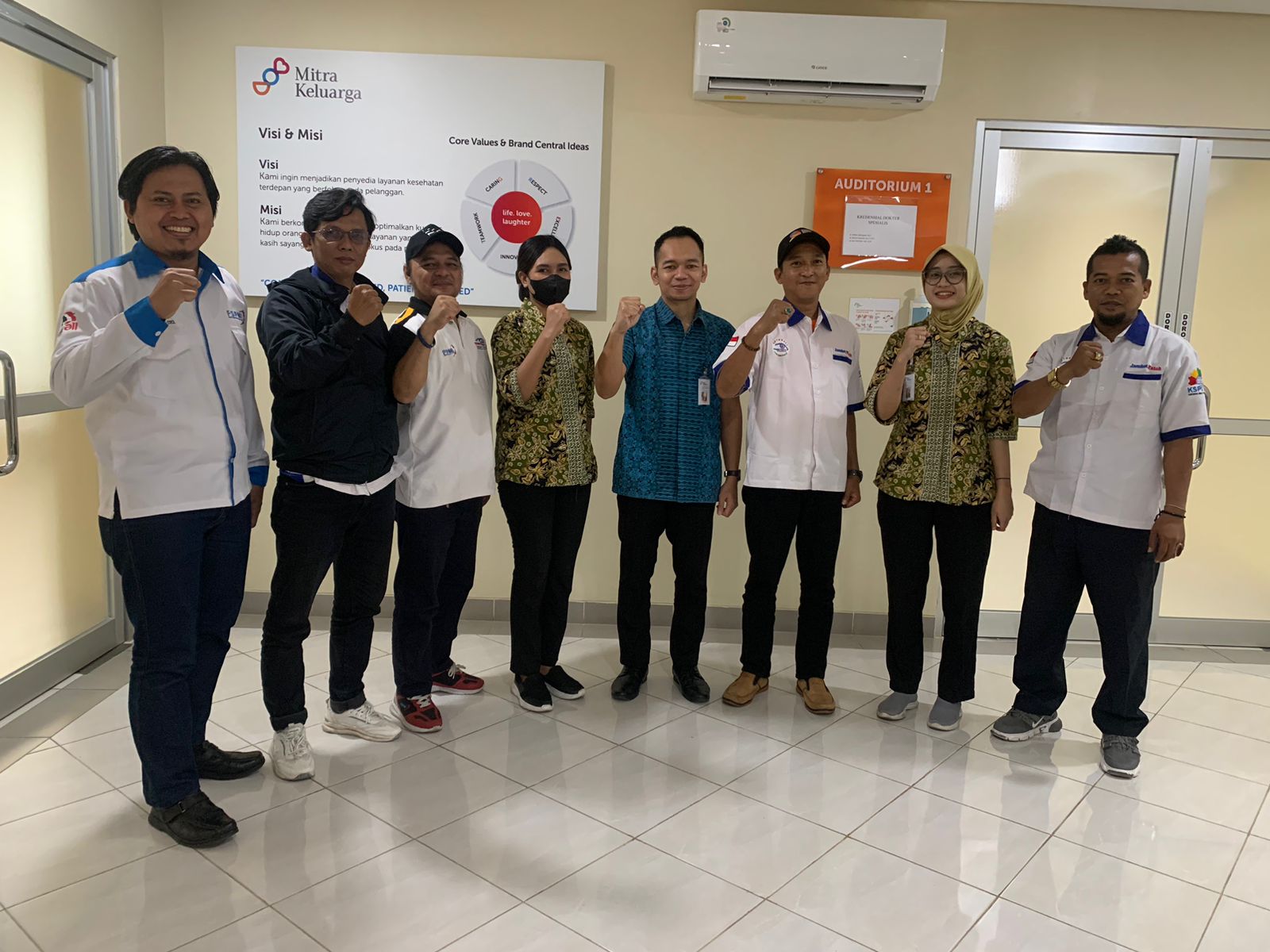 DPD Jamkeswatch Kota Bekasi Beraudiensi dengan RS Mitra Keluarga