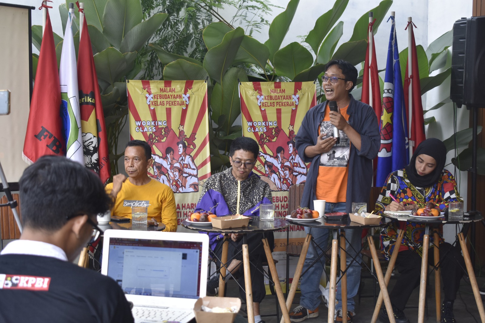 Menari di Antara Asa: Malam Kebudayaan dan Diskusi Kelas Pekerja