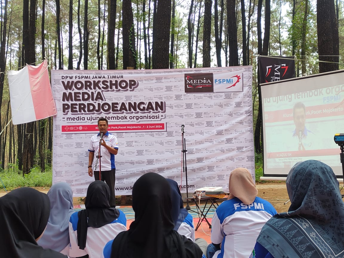 Workshop Media Perdjoeangan Jawa Timur, “Media Ujung Tembak Organisasi “.