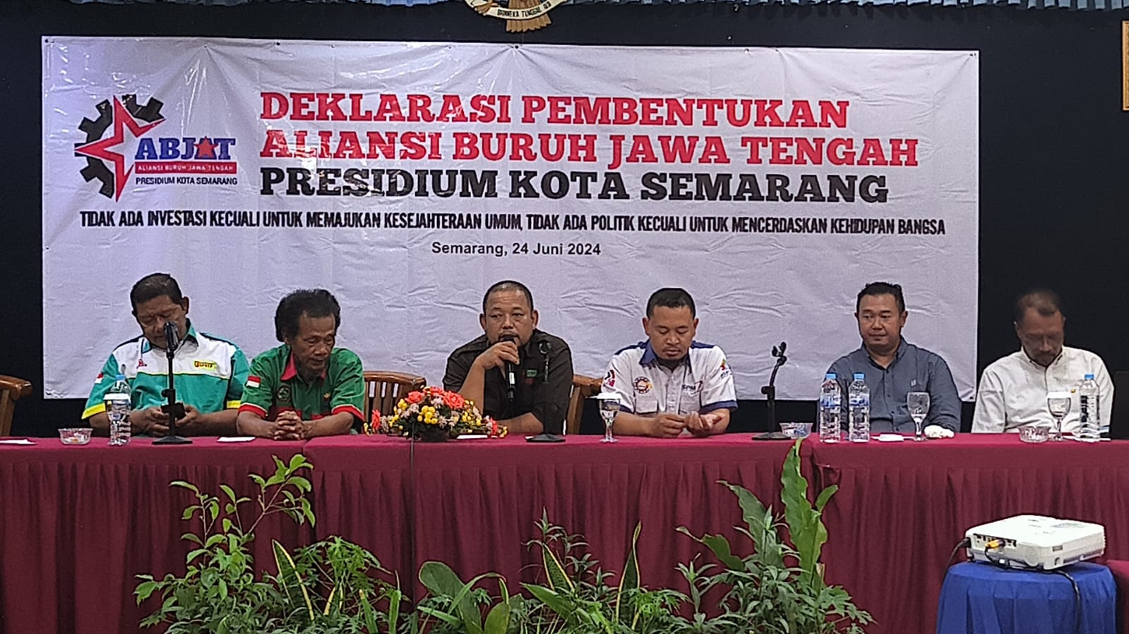 UMK 2024 Digugat, Buruh Se-Jawa Tengah Deklarasikan Aliansi ABJaT