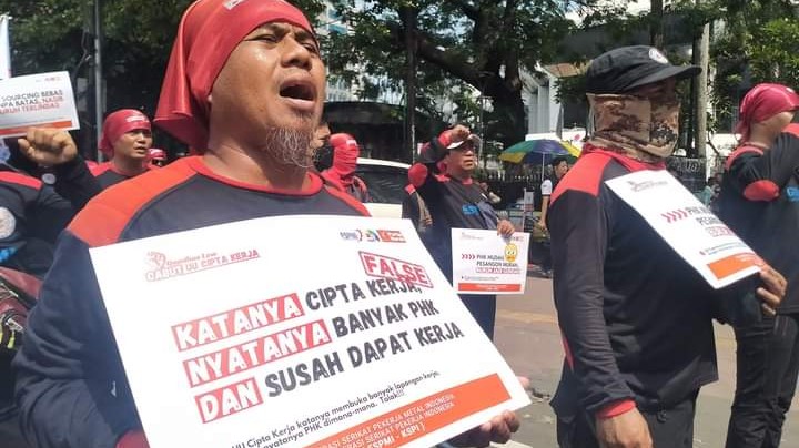 Mengapa Harus Turun ke Jalan?