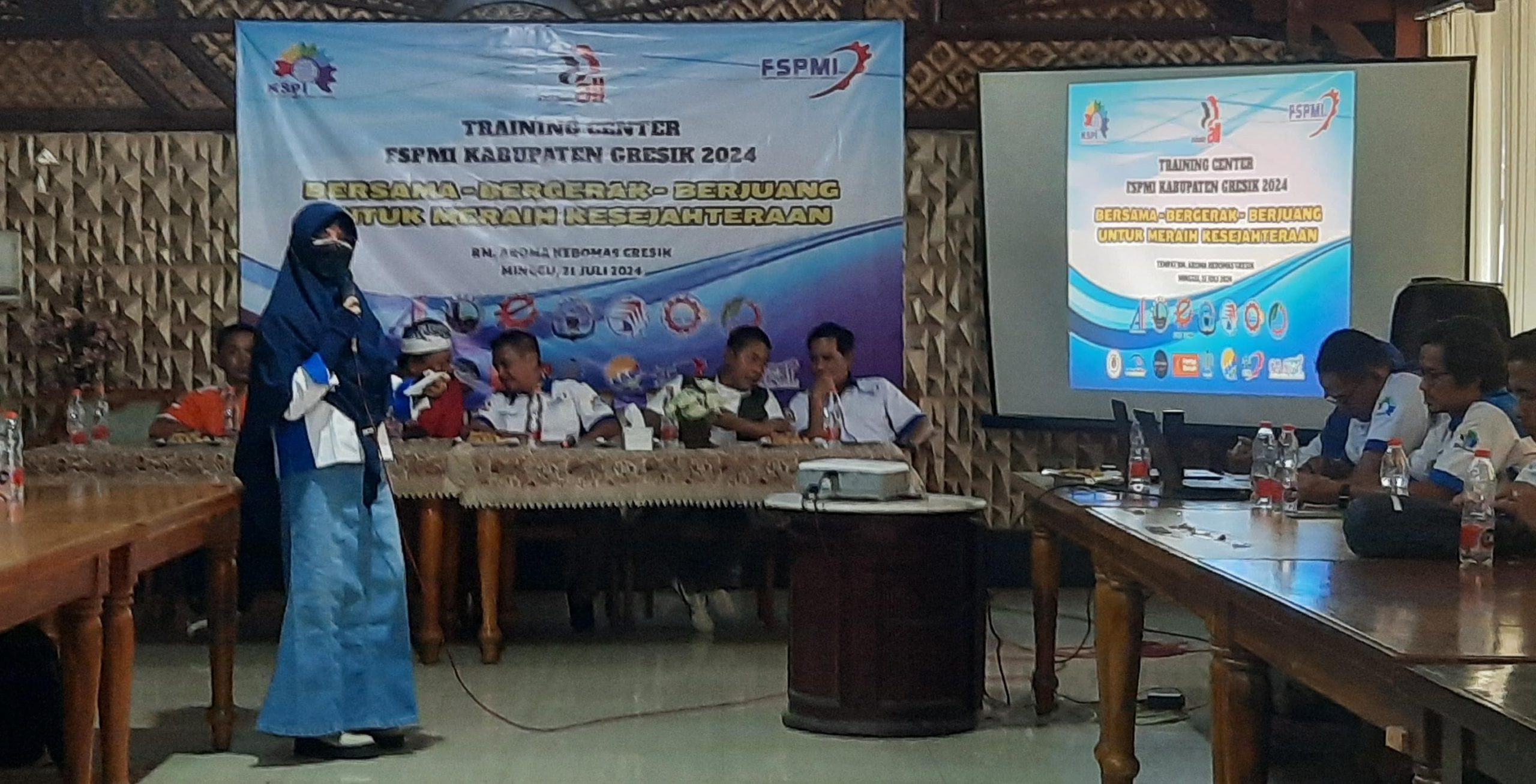 Pembukaan Training Center Konsulat Cabang FSPMI Gresik Diketuai Oleh Uswatun Chasanah