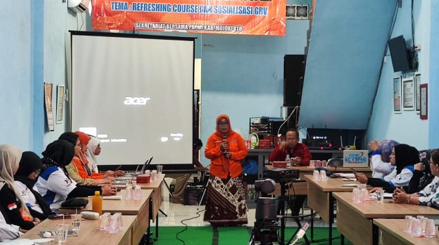 Pekerja Perempuan FSPMI Jawa Timur Adakan Refreshing Course bersama Depart emen Perempuan DPP FSPMI