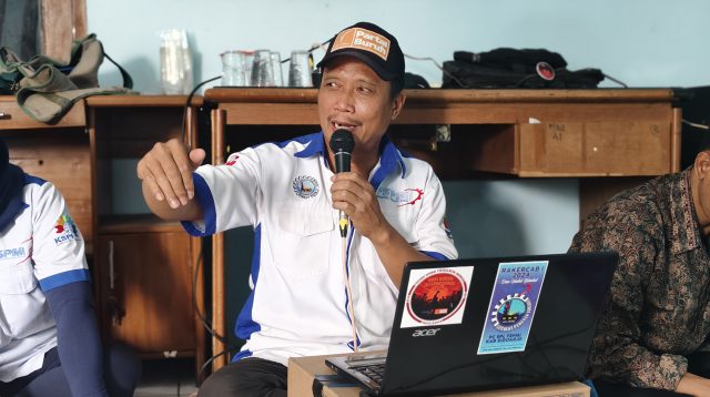 Dewanto Menyampaikan Materi Pendidikan Teknis Advokasi Untuk Pengurus PUK SPL FSPMI Sidoarjo