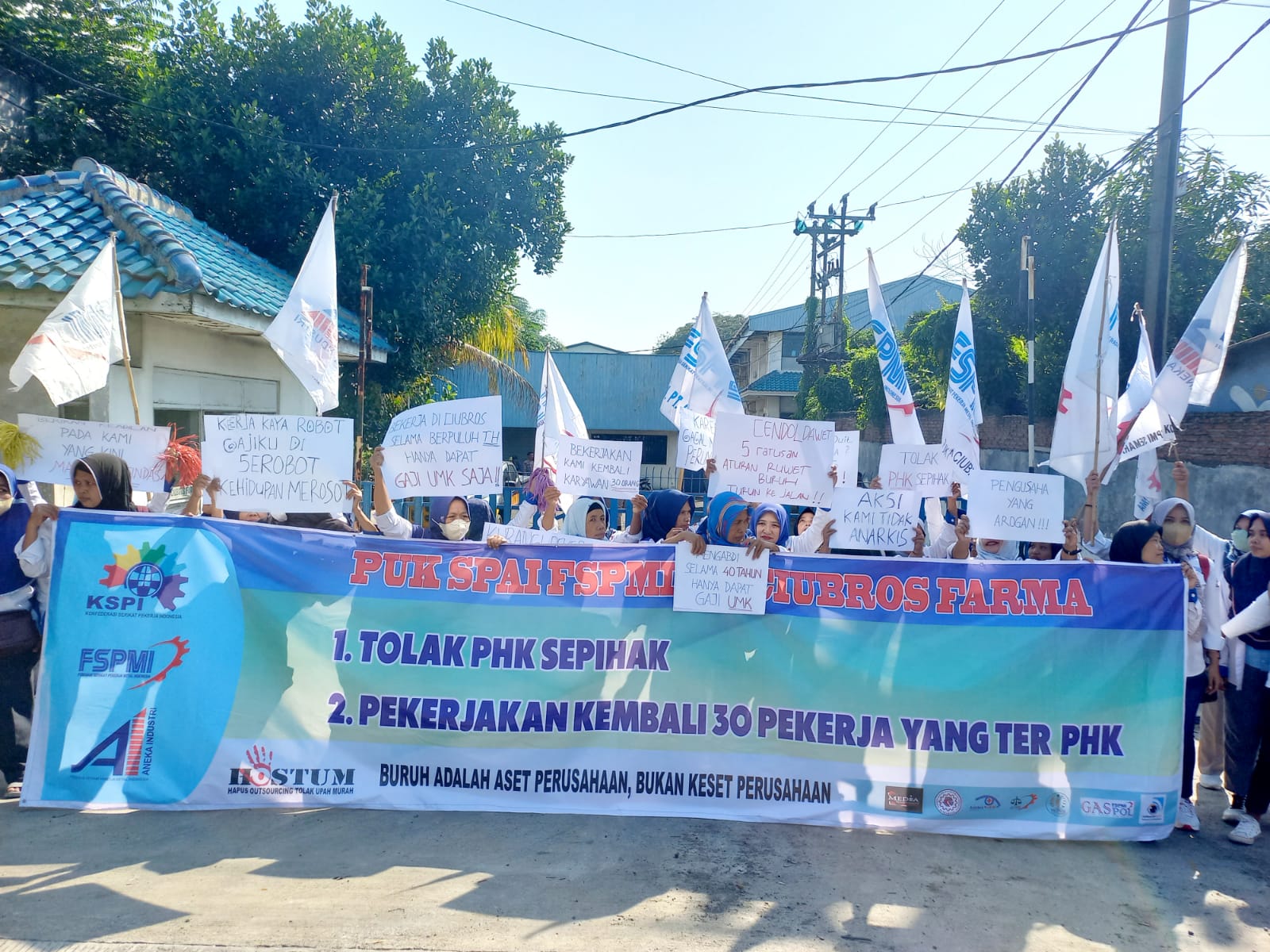 PUK SPAI FSPMI PT Ciubros Farma Gelar Aksi Unjuk Rasa Tuntut 30 Pekerja yang Ter-PHK Dipekerjakan Kembali