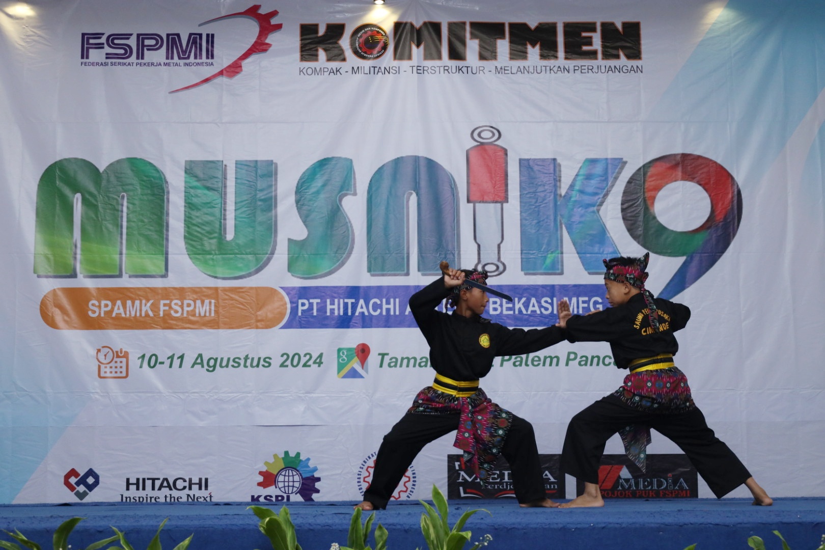 Pertunjukan Pencak Silat Padepokan Cimande Buka Agenda Musnik IX PUK SPAMK FSPMI PT. Hitachi Astemo Bekasi Mfg