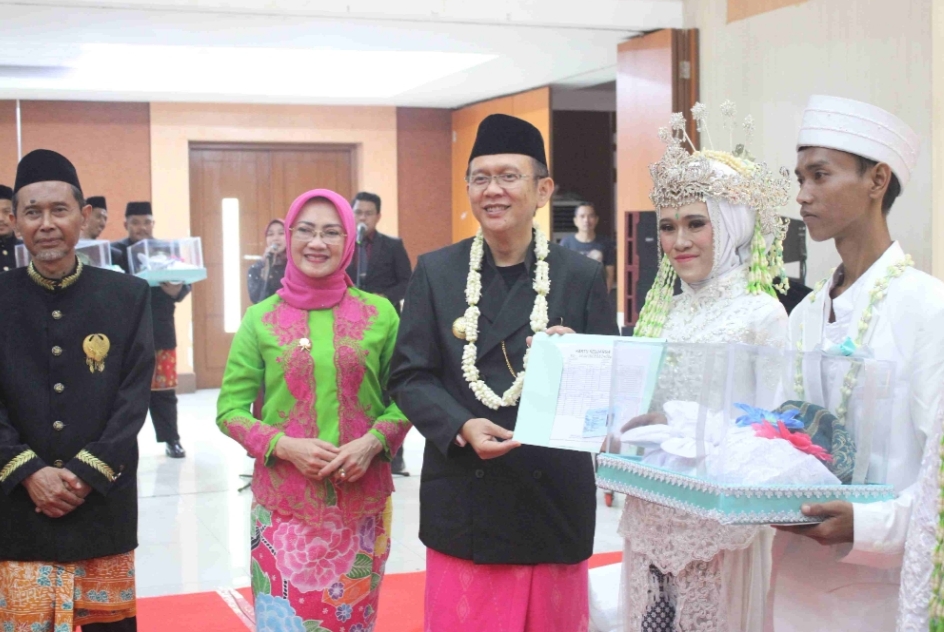 Program Bekasi Bungah Nikahkan 20 Pasangan Pengantin