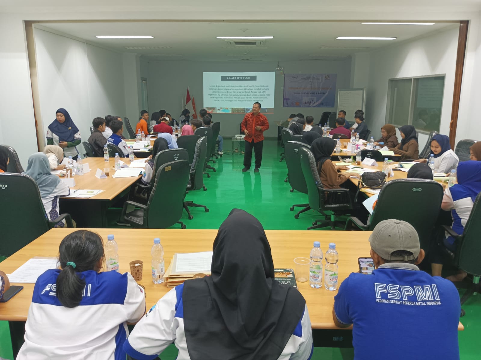 Buruh Cerdas, Kuat, dan Militan Jadi Tema Pendidikan Dasar PUK FSPMI PT. Patco Elektronik Teknologi