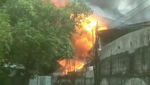 Kebakaran Hebat Melanda Pabrik Lilin di Bekasi