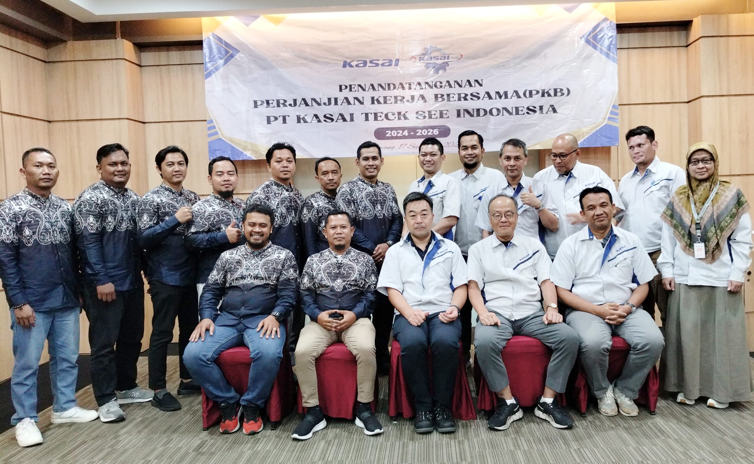 Bentuk Cinta Perusahaan Terhadap Karyawan dan Wujud Eksistensi Organisasi di Perusahaan, Management PT. Kasai Teck See Indonesia Gelar Ceremony Tanda Tangan PKB Periode 2024 – 2026