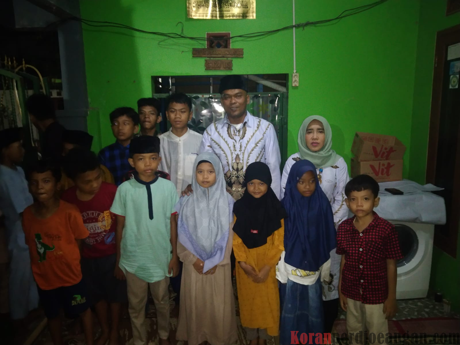 Rayakan Silver Wedding Anniversary, Ketua RW 08 Asri Pratama Santuni Anak Yatim