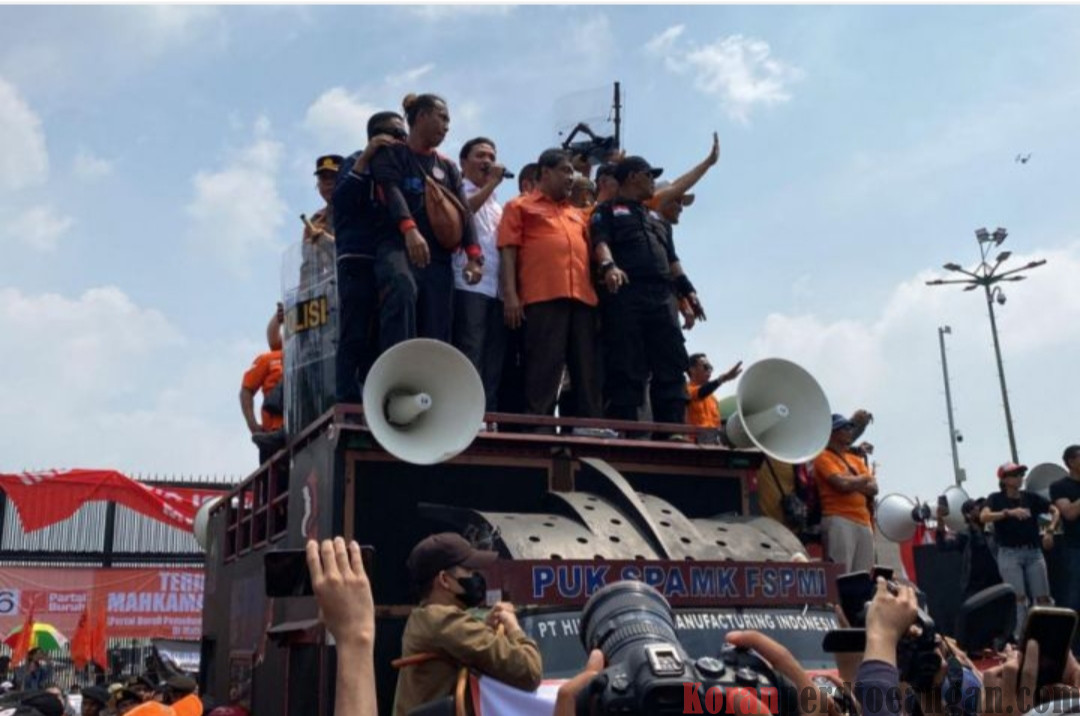 Hari Ini Buruh Unjuk Rasa Di Istana Negara Tuntut Kenaikan Upah 2025 ...