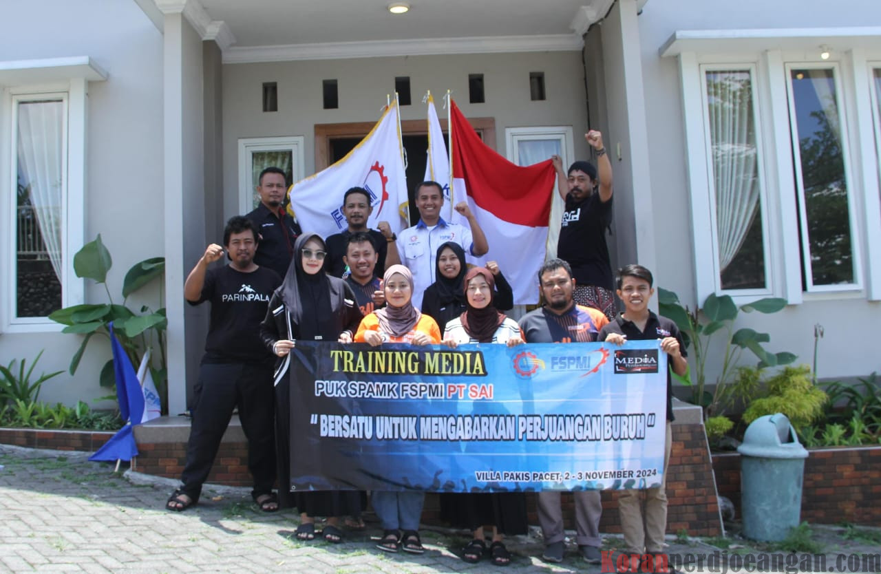 Tim media PUK SPAMK FSPMI PT. SAI pada Training Media di Villa Pakis Pacet Mojokerto 02 - 03 November 2024