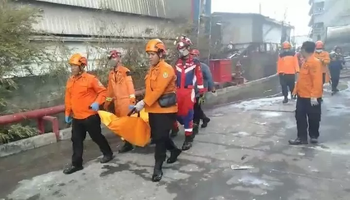 Sembilan Buruh Tewas Dalam Kebakaran Pabrik Minyak Goreng di Bekasi