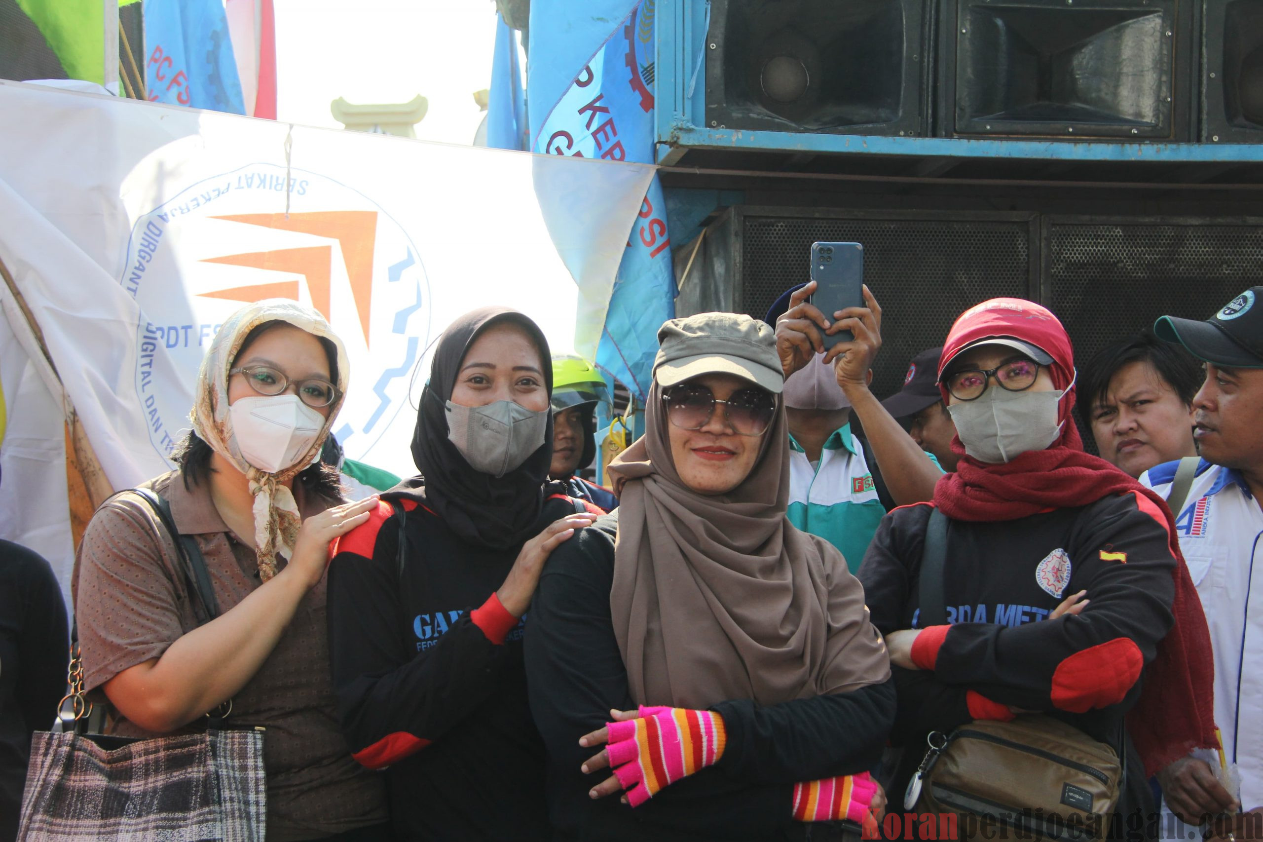 Antusias Buruh dari Sektor Serikat Pekerja Aneka Industri (SPAI) Ramaikan Aksi Tuntut Keadilan Upah di Jawa Timur