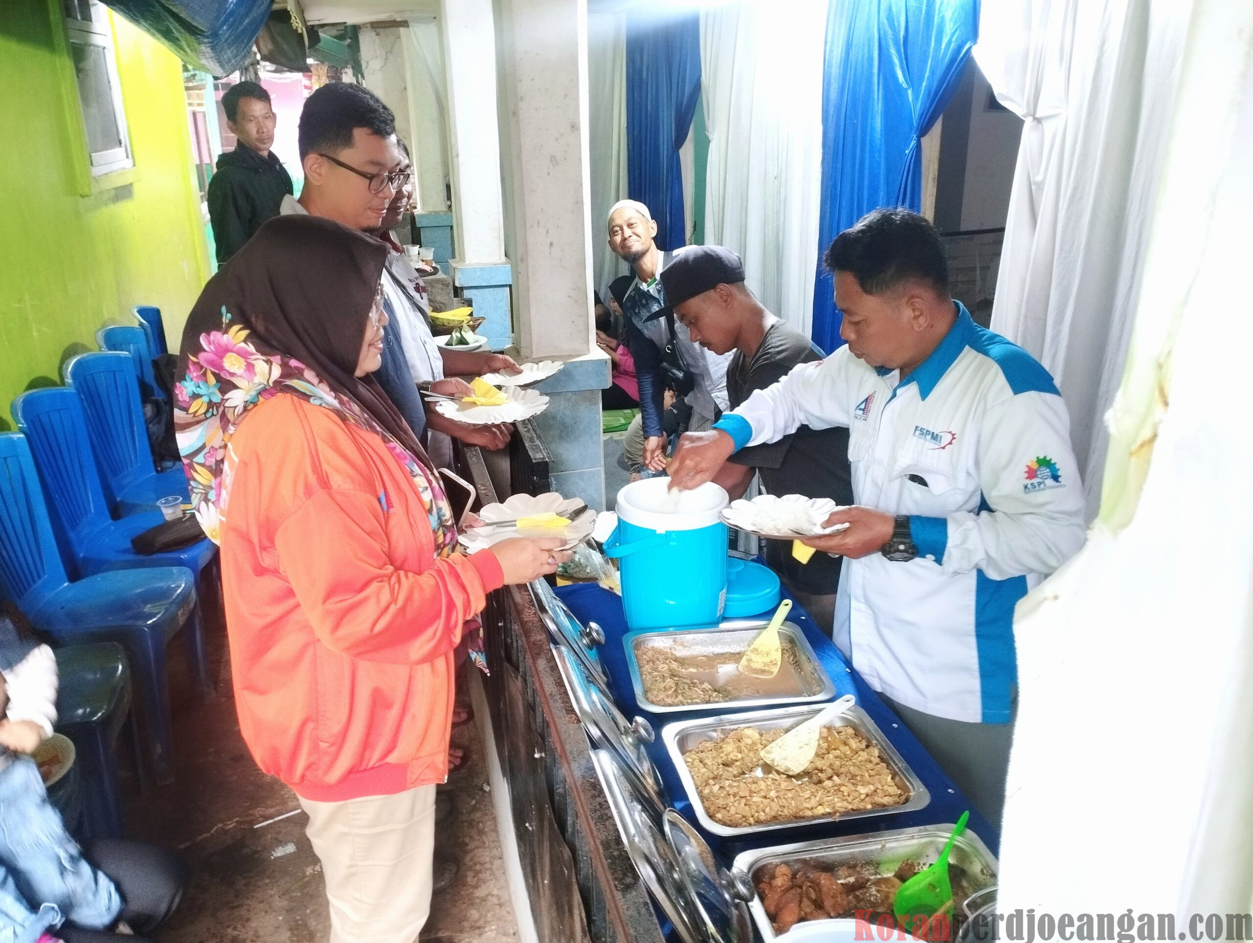 Dari Rapat Hingga Ke Tempat Hajat