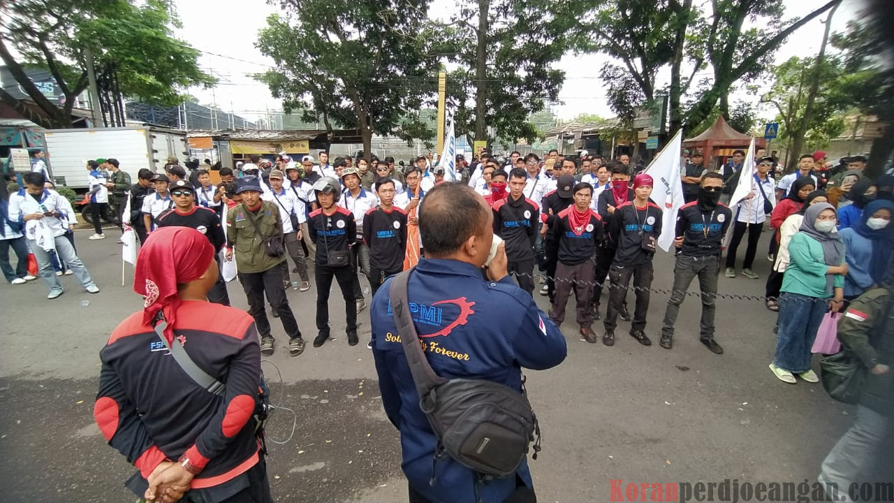 Kecewa UMSK Tak Jelas,  FSPMI Cianjur Gelar Aksi Unjuk Rasa