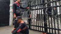 Aksi ke DPRD Provinsi Jawa Barat, Malah Bertemu Dengan Pagar Duri Silet Razor Wire