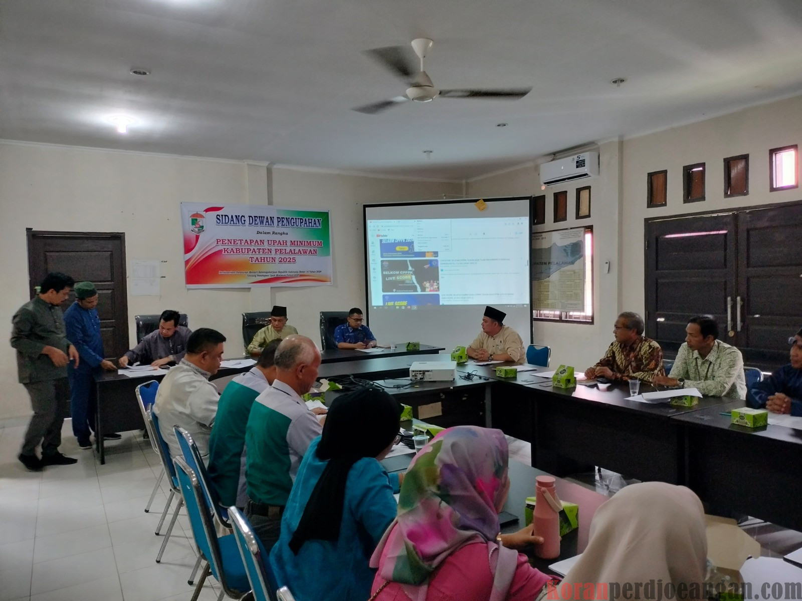 Sidang Dewan Pengupahan Kabupaten Pelalawan Berlangsung Alot: Pengusaha dan Buruh Beradu Pendapat Sengit