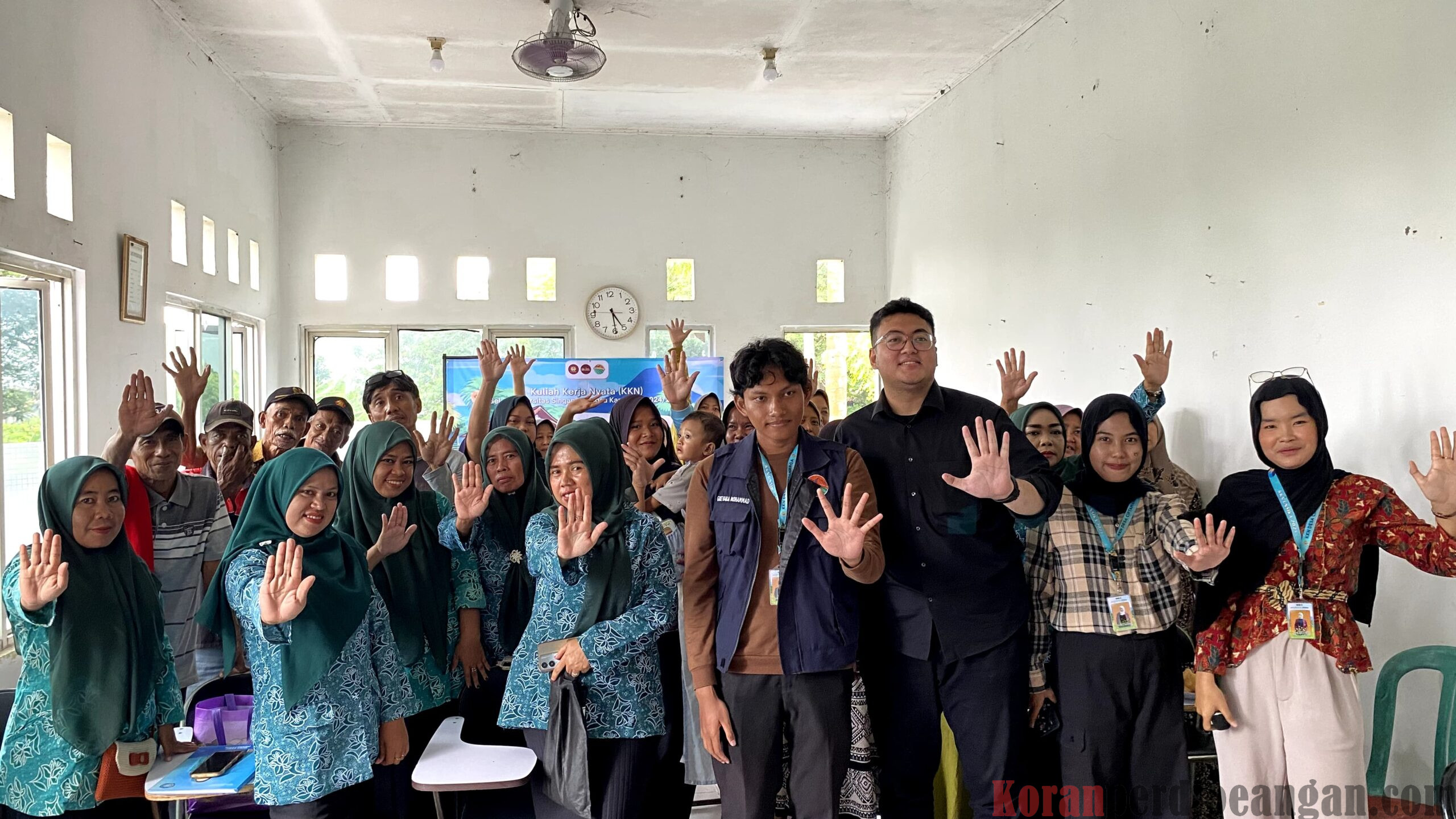 Sosialisasi Program GO UMKM Oleh Mahasiswa KKN Universitas Singaperbangsa di Desa Ciptamarga