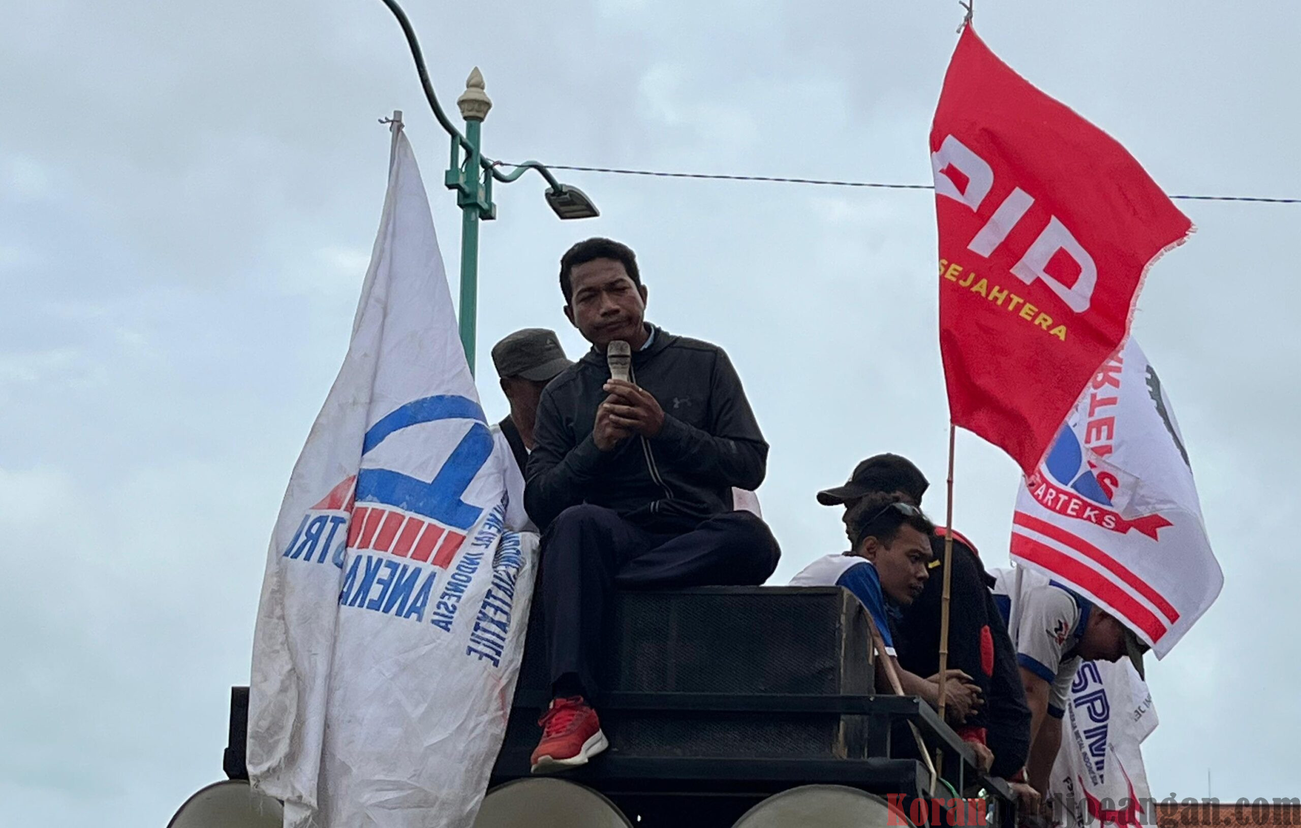 DPP FSPMI Dalam Demo Buruh di Jepara, Siap Instruksikan Seluruh Anggota Untuk Demo Jika Nilai UMSK Berubah